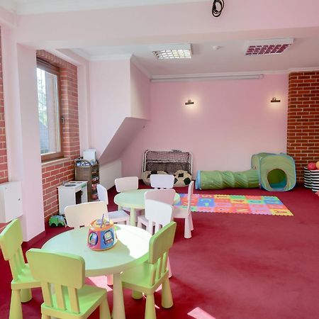 Hotel Szymbark Esterno foto